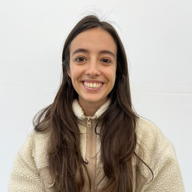 Isidora Correa Fracchia, Terapia Ocupacional con mención en Geriatría · U. de Los Andes — ConectaMente